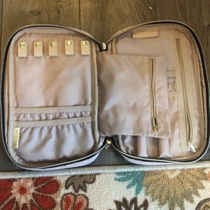 Jewelry travel case